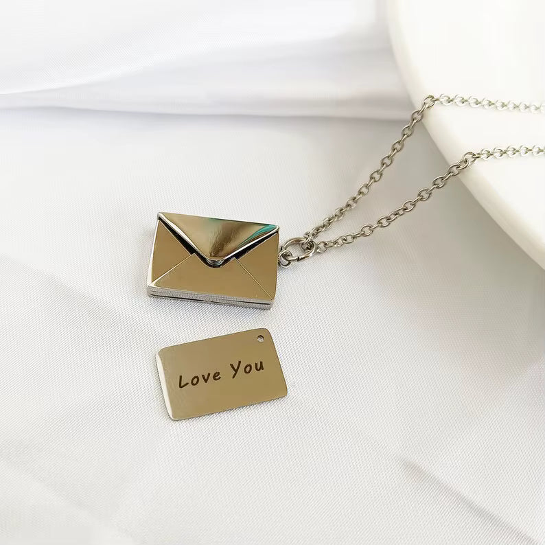Dear Babe Necklace