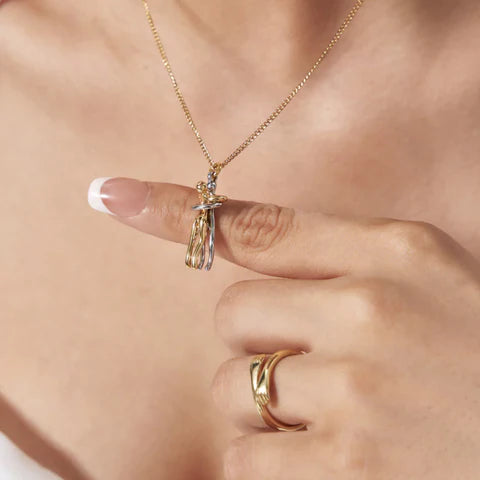 חיבוק שלא נגמר