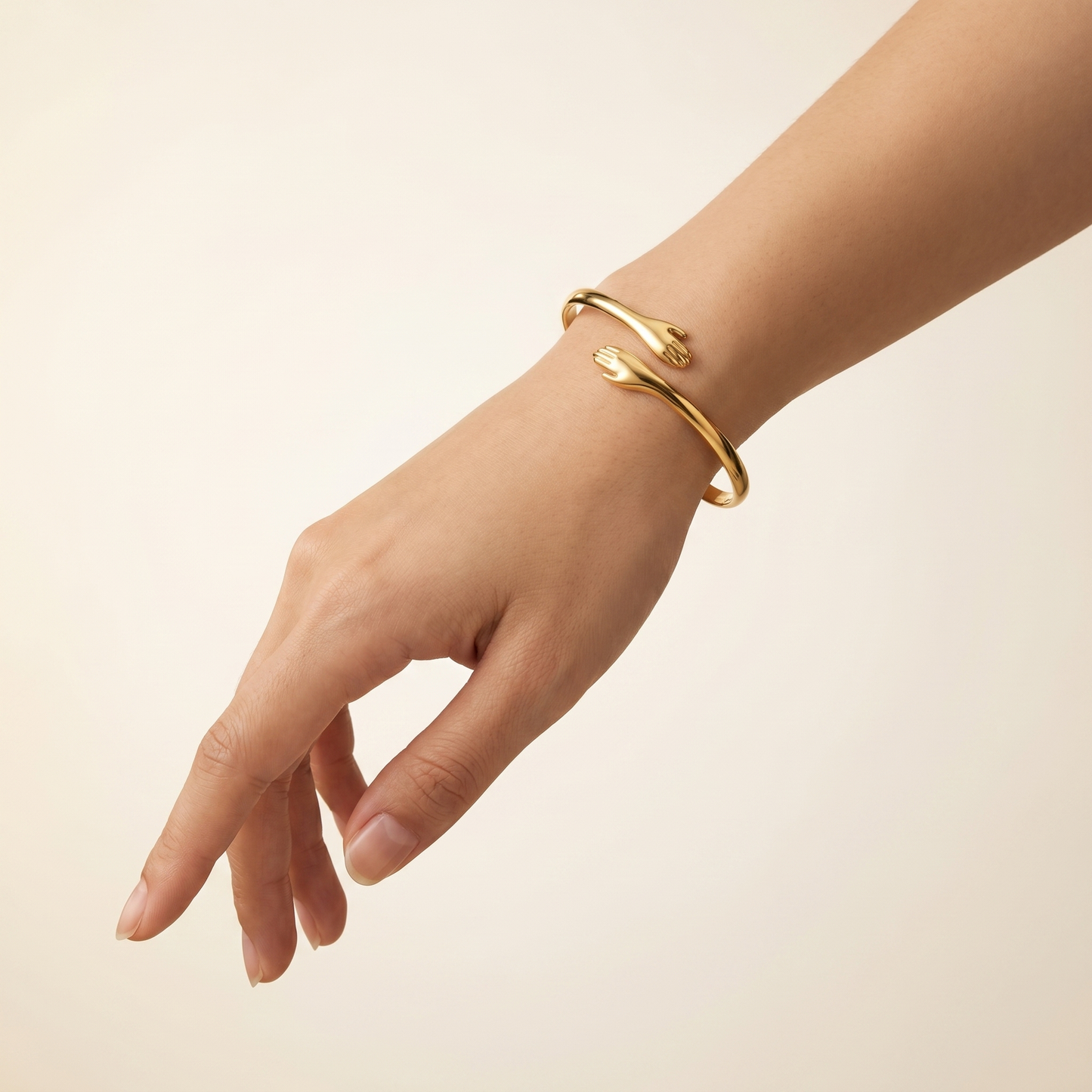 Endless Hug Bracelet